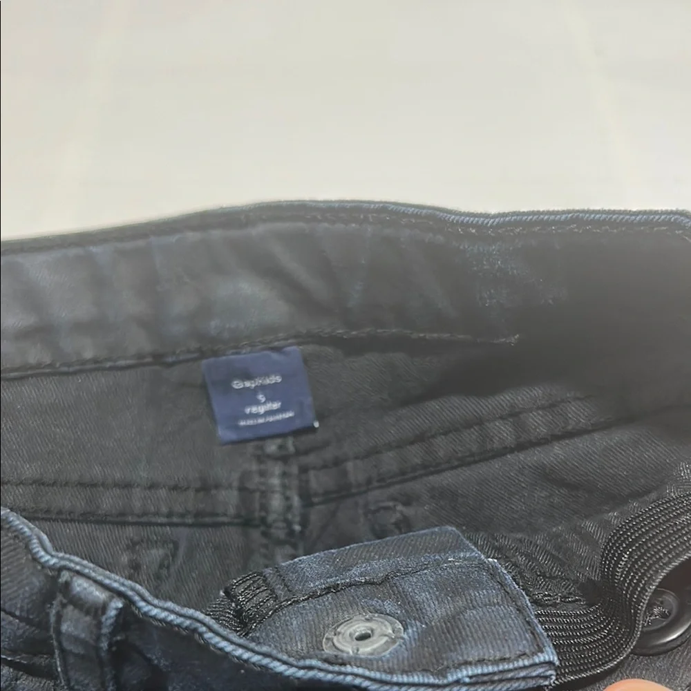 Gap kids Floral and Black Denim Shorts Set size 5 GUC